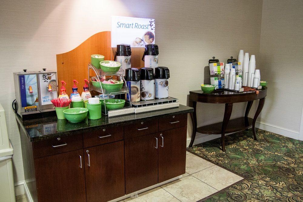 Holiday Inn Express Hotel & Suites Binghamton University-Vestal By Ihg Kültér fotó