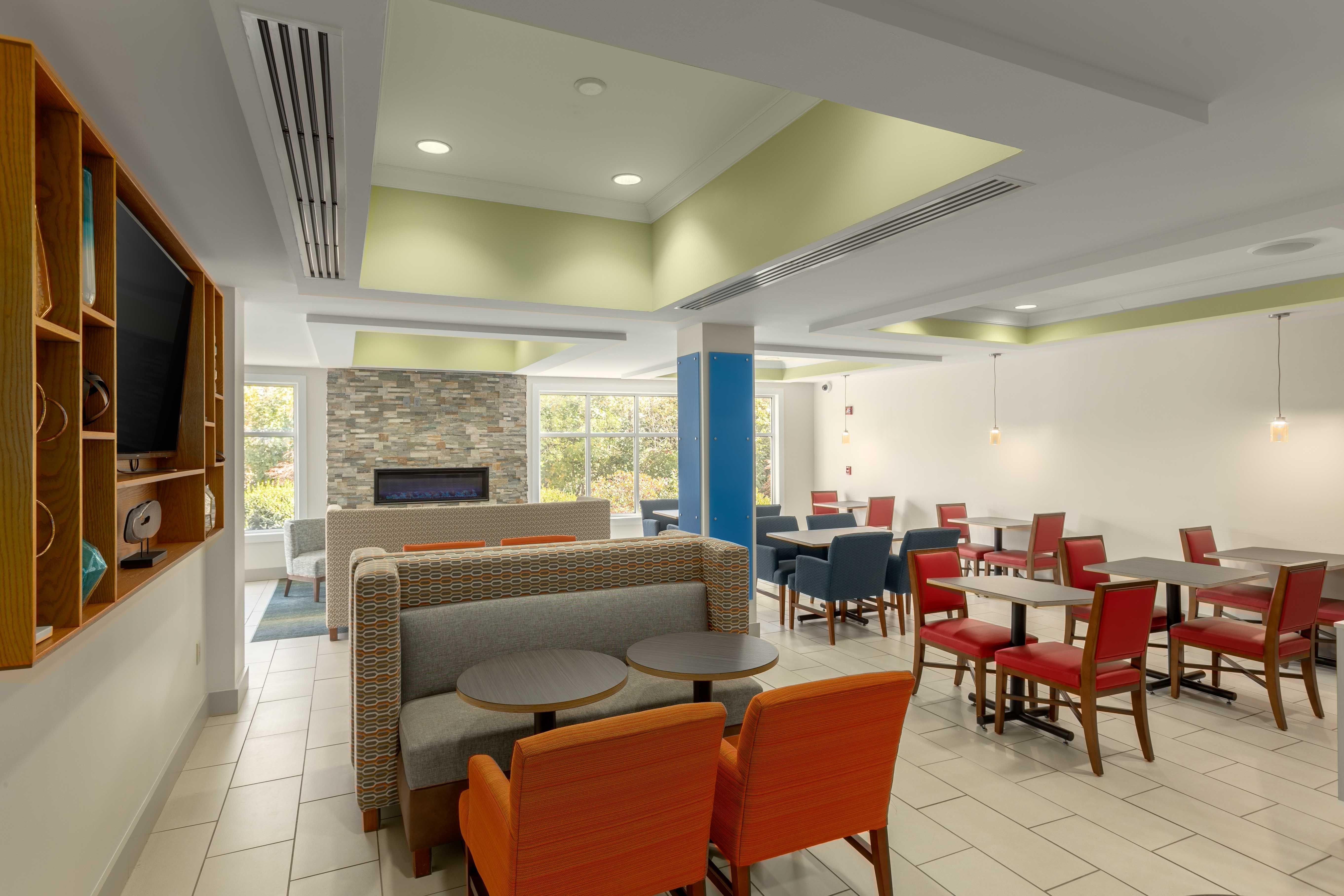 Holiday Inn Express Hotel & Suites Binghamton University-Vestal By Ihg Kültér fotó